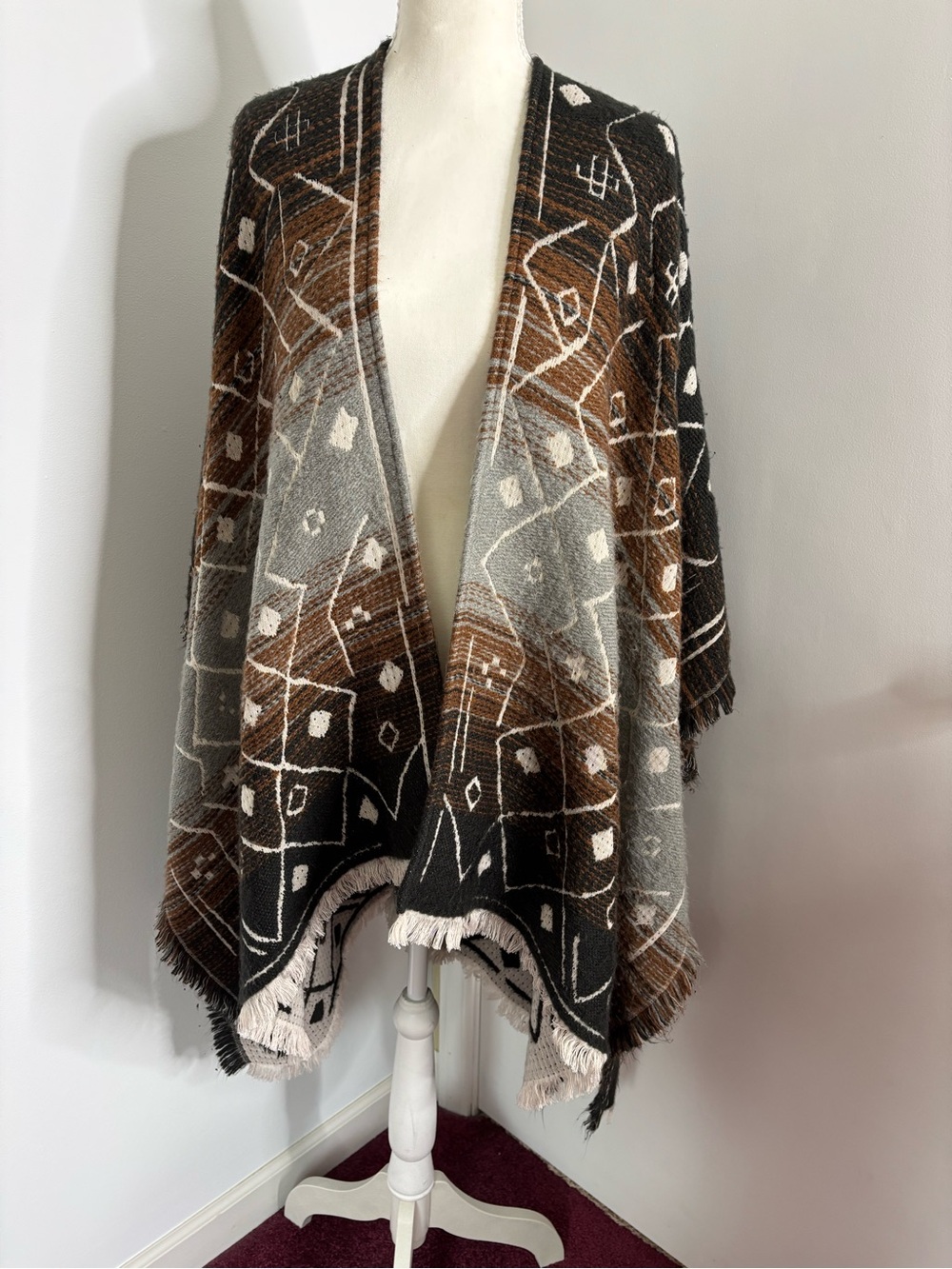 Frye Brown Gray Geometric Knit Poncho with Fringe Reversible